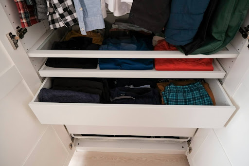 TITLE : How Travel Impacts Laundry Needs and What to Pack Smartly